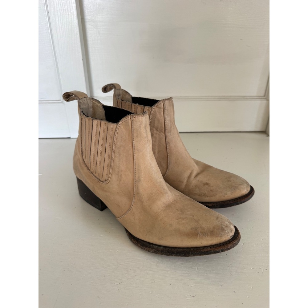 Freebird by Steven Lasso ankle boots size 9